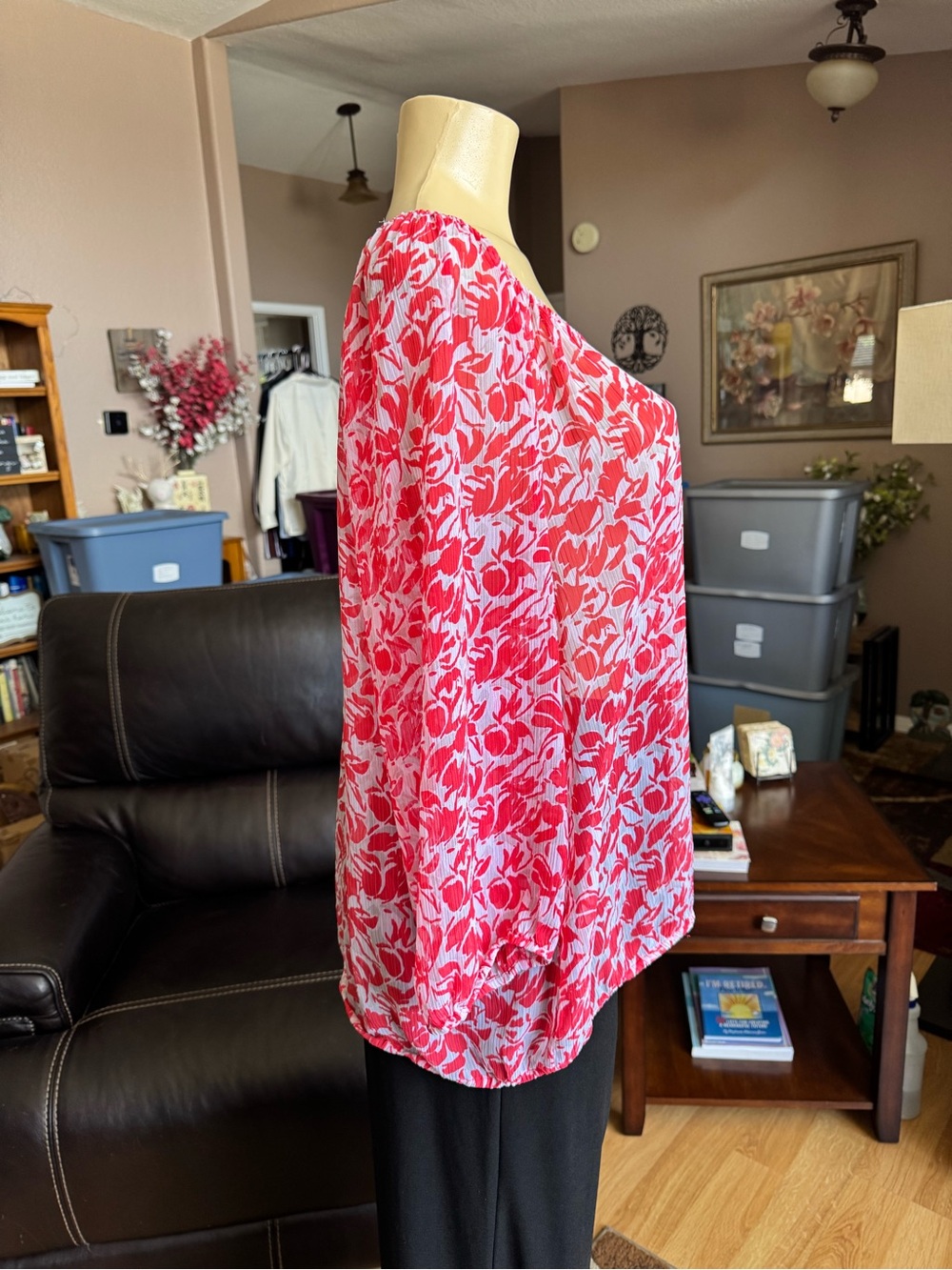 Liz Claiborne sheer red & white floral scoop neck blouse-size XL - Picture 7 of 10
